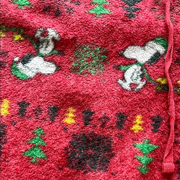 Peanuts Red and White Pajamas with Whimsical Design - Picture 4 of 4